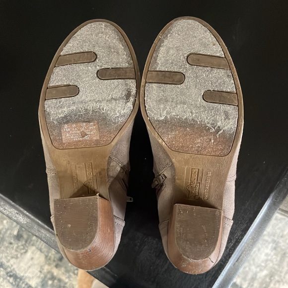 Women’s Booties - Picture 4 of 4